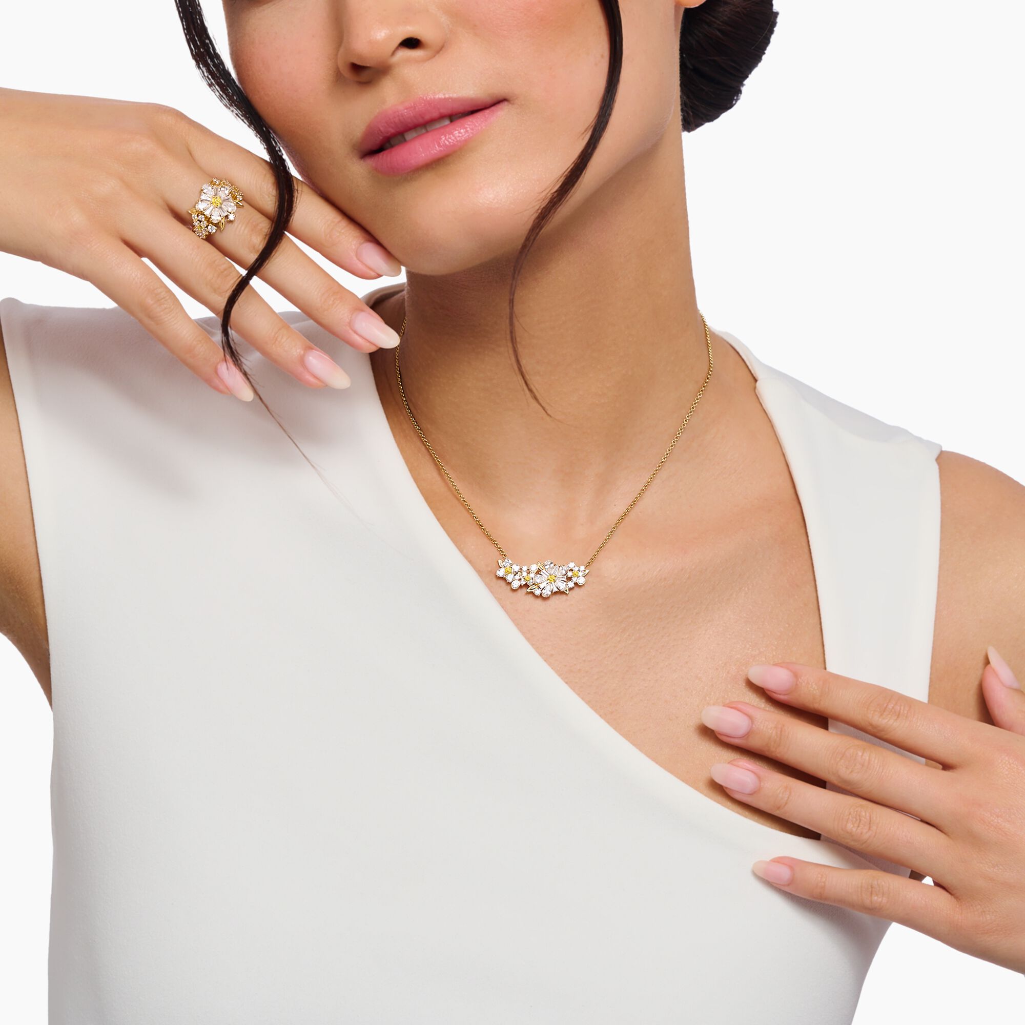 THOMAS SABO Lovely Daisy Necklace with Stones Gold