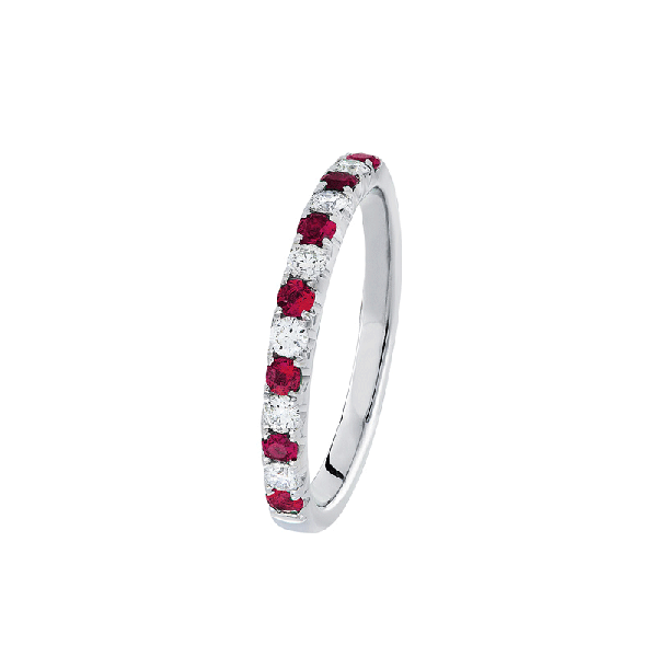 18ct Gold Garnet Rings