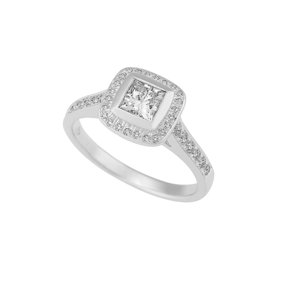 18ct Gold Halo Engagement Ring