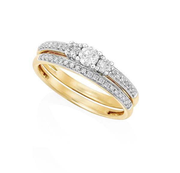 9ct Yellow Gold Round Brilliant-cut Diamond Trilogy Ring with Round Brilliant-cut Diamond Shoulders and Matching Wedder Set